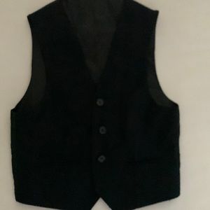 Size 8. Boys suit vest  great condition